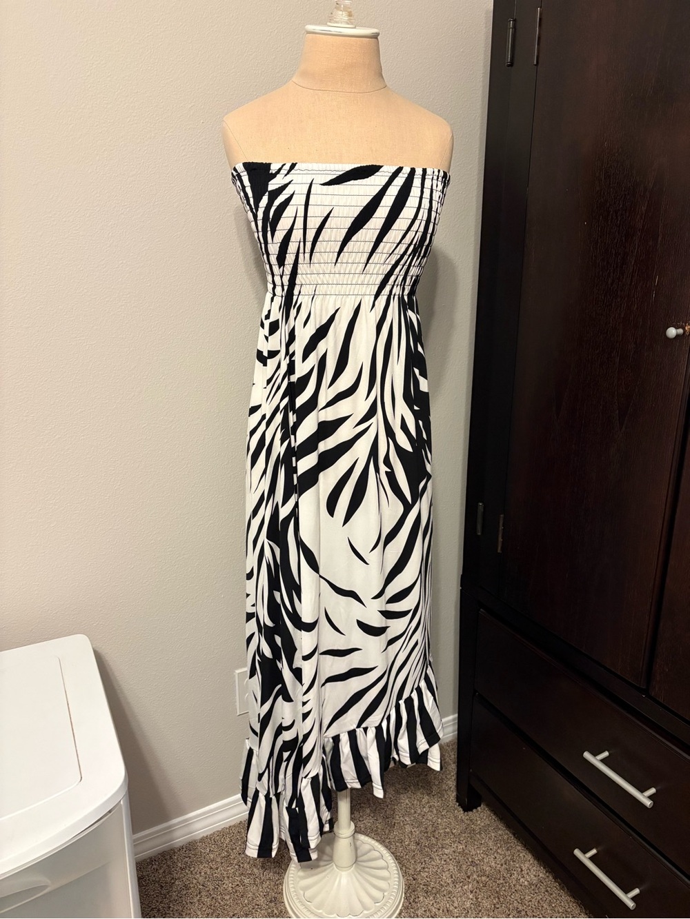 5th & Love Black White Strapless Maxi Dress Size S Zebra Print